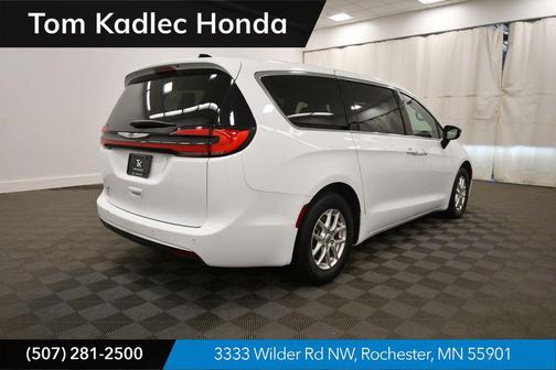 Bright White Clearcoat 2025 Chrysler Pacifica L