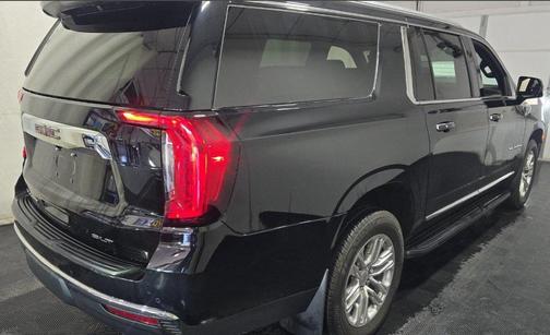 2022 GMC Yukon XL SLT