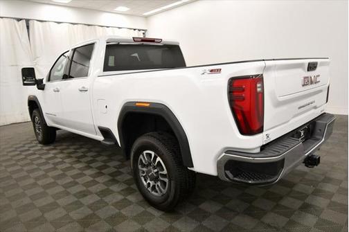 2024 GMC Sierra 3500 SLT
