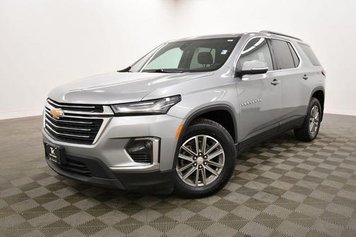 Sterling Gray Metallic 2023 Chevrolet Traverse LT