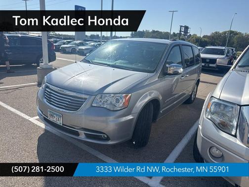 2015 Chrysler Town & Country Limited Platinum