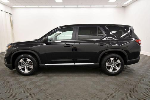 Crystal Black Pearl 2025 Honda Pilot EX-L+