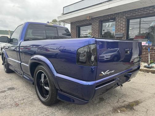 2003 Chevrolet S-10 Base