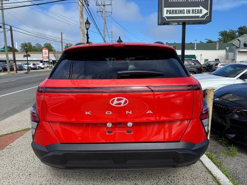 2025 Hyundai KONA SEL