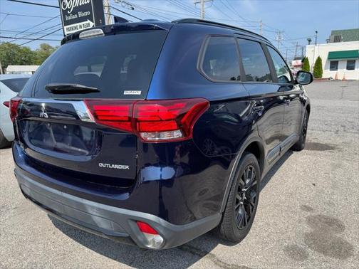 2018 Mitsubishi Outlander ES