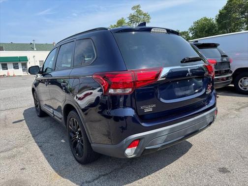2018 Mitsubishi Outlander ES