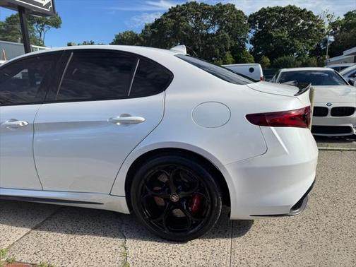 2019 Alfa Romeo Giulia Quadrifoglio