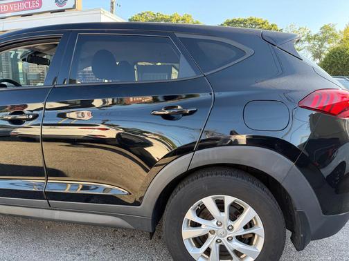 2019 Hyundai TUCSON SE