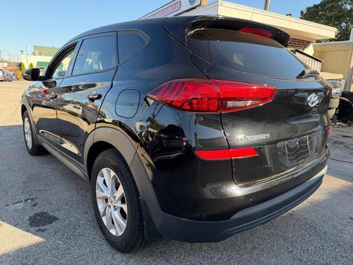 2019 Hyundai TUCSON SE