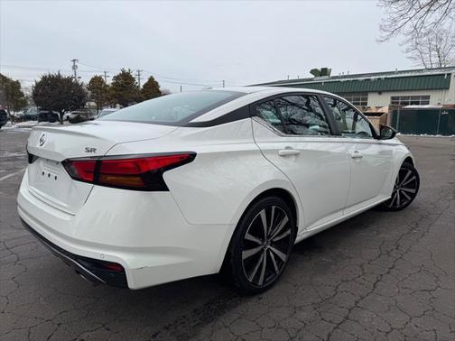2021 Nissan Altima SR FWD