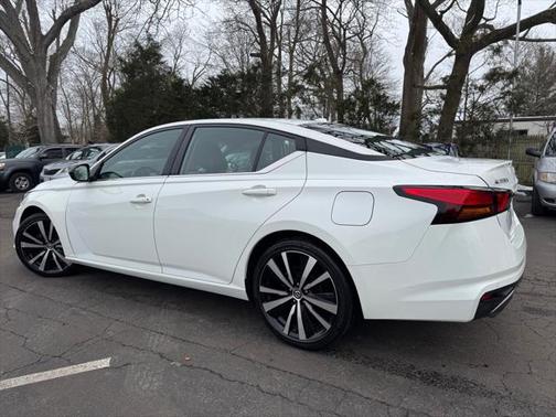 2021 Nissan Altima SR FWD