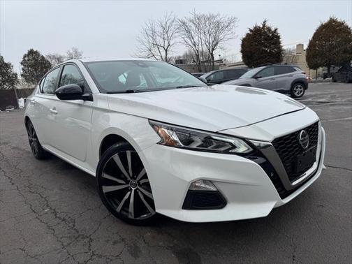 2021 Nissan Altima SR FWD