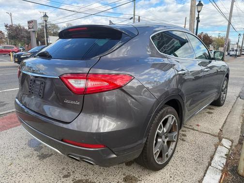 2017 Maserati Levante S