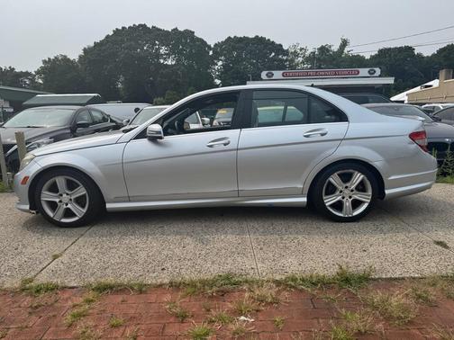 2011 Mercedes-Benz C-Class Sport
