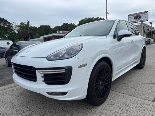 2016 Porsche Cayenne GTS