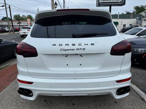 2016 Porsche Cayenne GTS