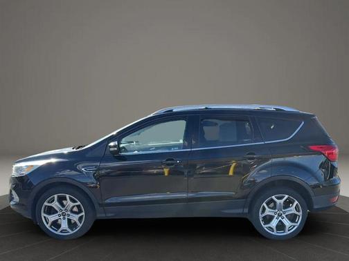 Agate Black Metallic 2019 Ford Escape Titanium