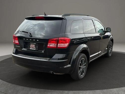 Pitch Black Clearcoat 2018 Dodge Journey SE