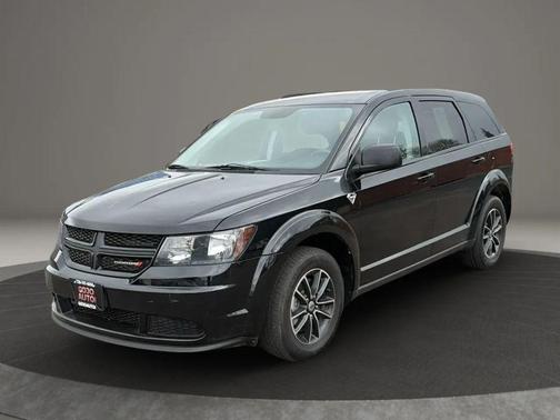 Pitch Black Clearcoat 2018 Dodge Journey SE