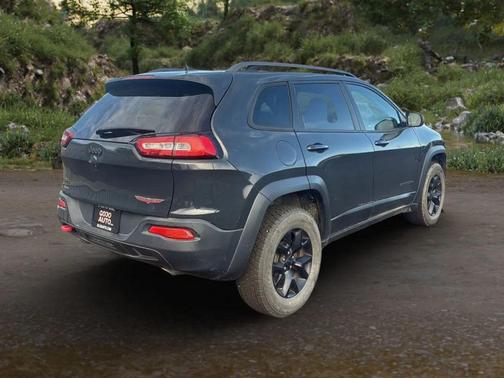 2016 Jeep Cherokee Sport