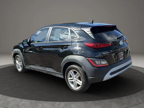 Ultra Black 2022 Hyundai KONA SE