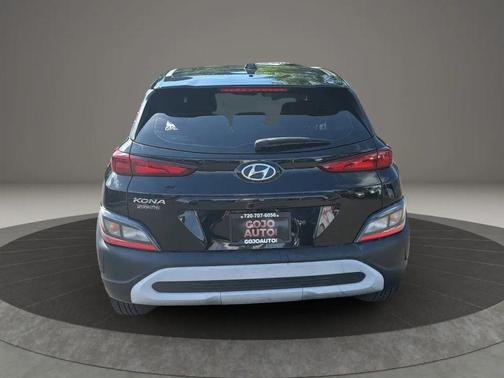 Ultra Black 2022 Hyundai KONA SE