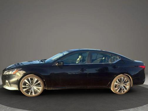 2021 Nissan Altima SR FWD