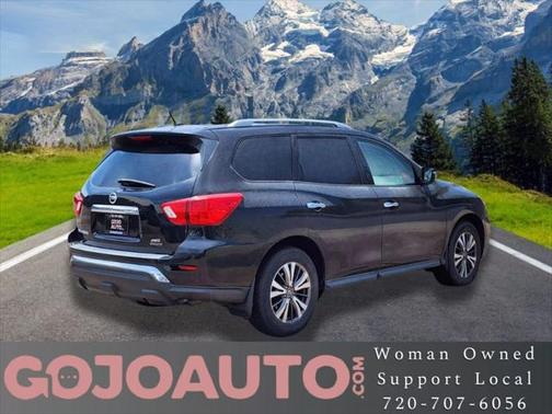 2017 Nissan Pathfinder S