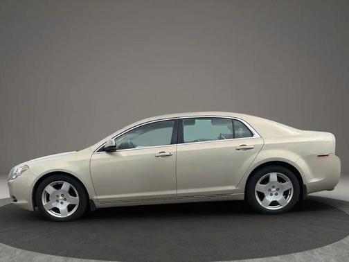 Gold Mist Metallic 2010 Chevrolet Malibu LT