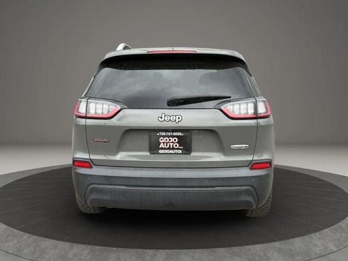 Gray 2019 Jeep Cherokee Latitude Plus