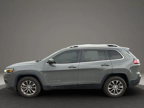 Gray 2019 Jeep Cherokee Latitude Plus