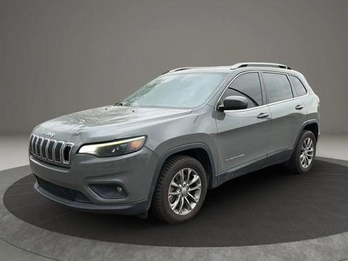 Gray 2019 Jeep Cherokee Latitude Plus