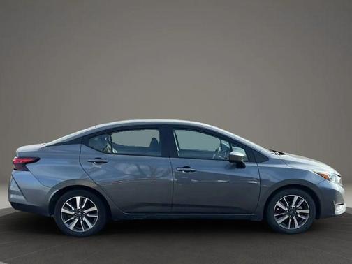 2023 Nissan Versa 1.6 SV