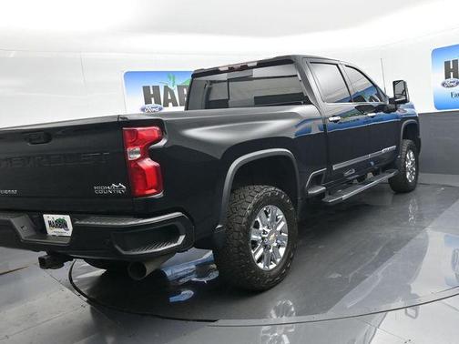 Black 2024 Chevrolet Silverado 2500 High Country