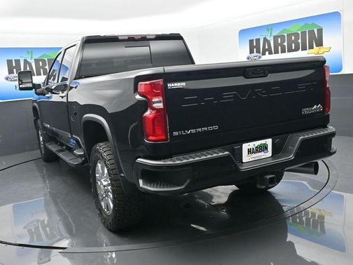Black 2024 Chevrolet Silverado 2500 High Country