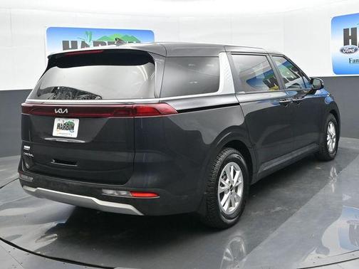 Metal 2023 Kia Carnival LX