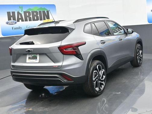 Sterling Gray Metallic 2026 Chevrolet Trax 2RS