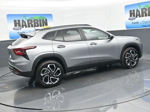 Sterling Gray Metallic 2026 Chevrolet Trax 2RS