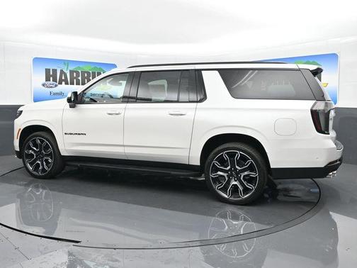 2025 Chevrolet Suburban RST