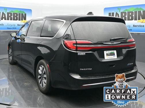 2023 Chrysler Pacifica Hybrid Touring L