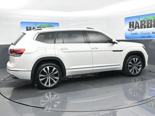 Opal White Pearl Effect 2023 Volkswagen Atlas 3.6L SEL Premium R-Line