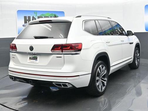 Opal White Pearl Effect 2023 Volkswagen Atlas 3.6L SEL Premium R-Line