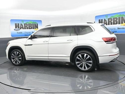 Opal White Pearl Effect 2023 Volkswagen Atlas 3.6L SEL Premium R-Line
