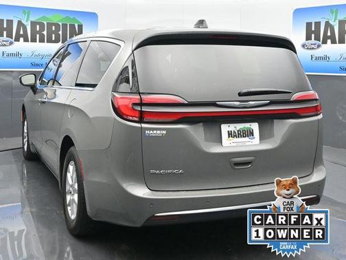 2023 Chrysler Pacifica Touring-L
