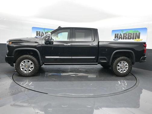 Black 2025 Chevrolet Silverado 2500 High Country