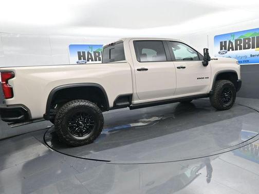 2026 Chevrolet Silverado 2500 ZR2