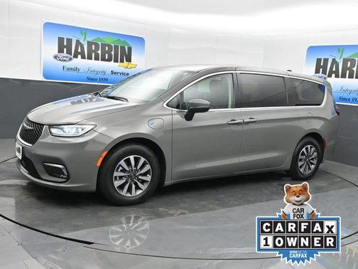 2023 Chrysler Pacifica Hybrid Touring L