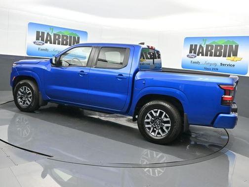 2024 Nissan Frontier SL