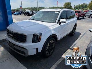 White Pearl 2023 Kia Telluride S