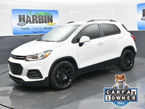Summit White 2022 Chevrolet Trax LT